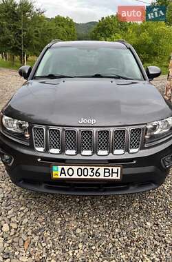 Внедорожник / Кроссовер Jeep Compass 2015 в 