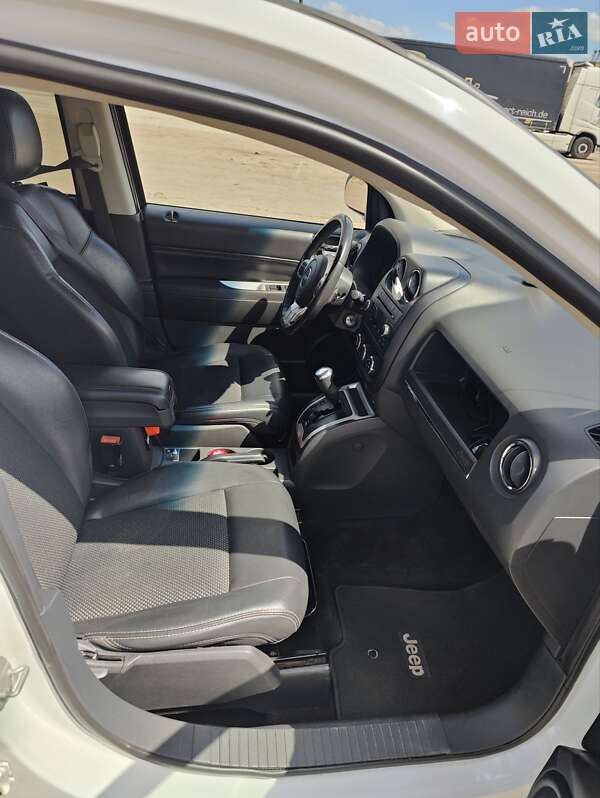 Внедорожник / Кроссовер Jeep Compass 2016 в Чернигове