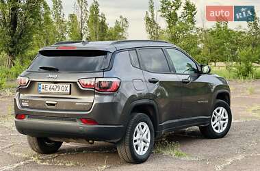 Внедорожник / Кроссовер Jeep Compass 2017 в 