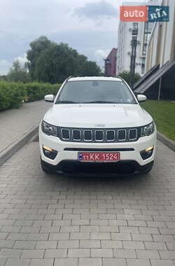 Внедорожник / Кроссовер Jeep Compass 2018 в 
