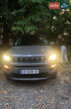 Внедорожник / Кроссовер Jeep Compass 2019 в 