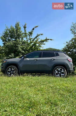 Внедорожник / Кроссовер Jeep Compass 2019 в 