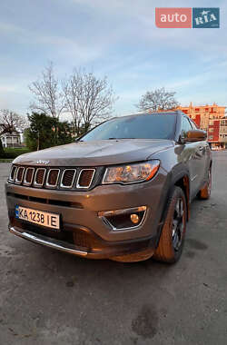 Внедорожник / Кроссовер Jeep Compass 2019 в 