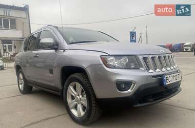 Внедорожник / Кроссовер Jeep Compass 2015 в 