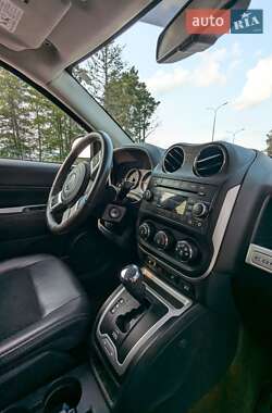 Внедорожник / Кроссовер Jeep Compass 2016 в 