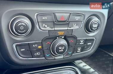 Внедорожник / Кроссовер Jeep Compass 2019 в 