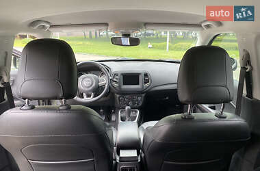 Позашляховик / Кросовер Jeep Compass 2019 в 