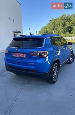 Внедорожник / Кроссовер Jeep Compass 2018 в 