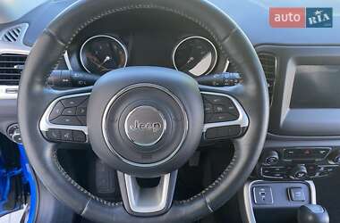 Внедорожник / Кроссовер Jeep Compass 2018 в 