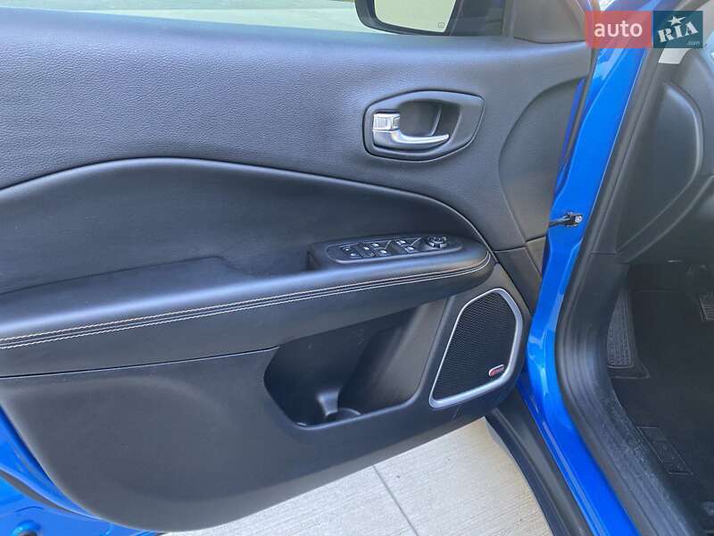 Внедорожник / Кроссовер Jeep Compass 2018 в Луцке
