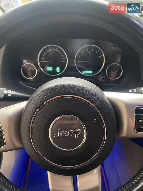 Внедорожник / Кроссовер Jeep Compass 2011 в Броварах