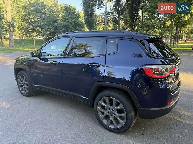 Внедорожник / Кроссовер Jeep Compass 2019 в Киеве