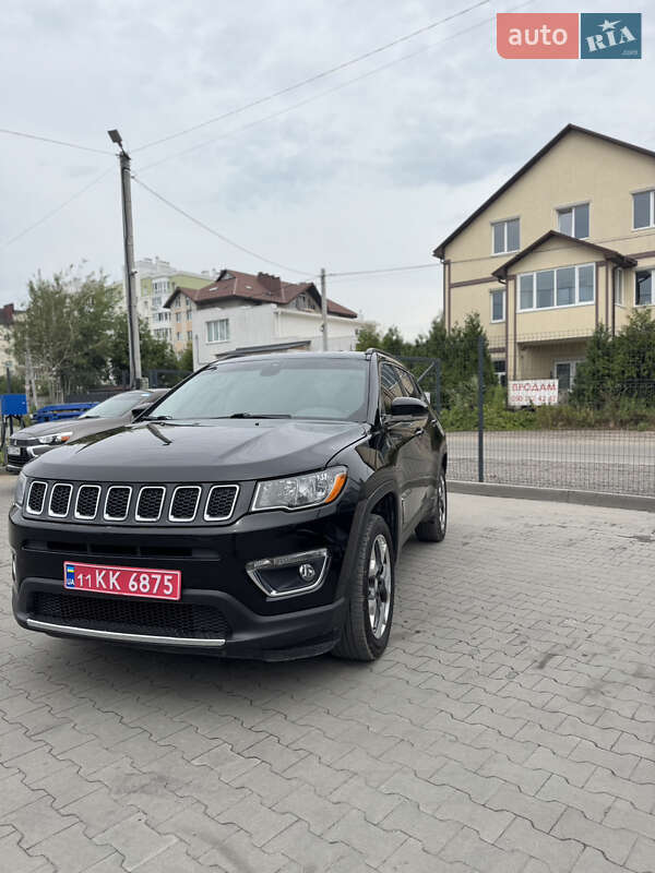 Внедорожник / Кроссовер Jeep Compass 2018 в 