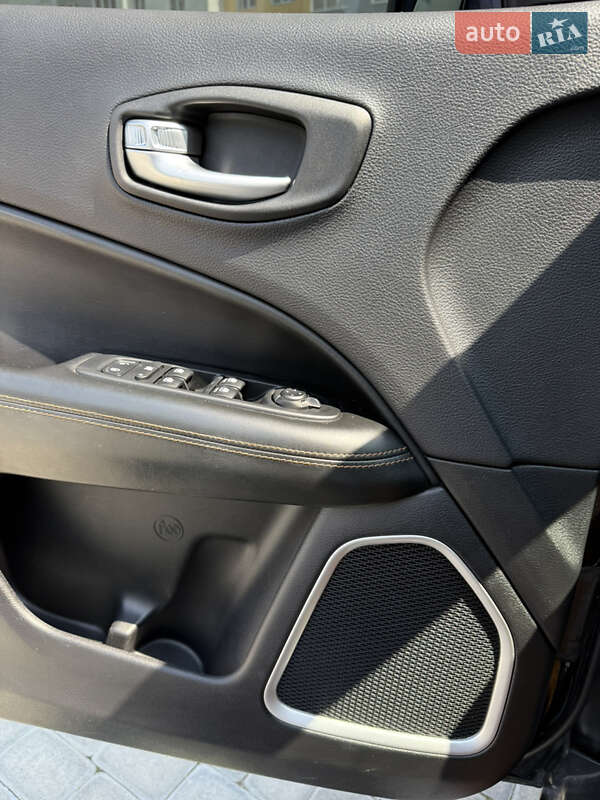 Позашляховик / Кросовер Jeep Compass 2017 в Тернополі