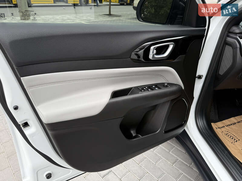 Позашляховик / Кросовер Jeep Compass 2024 в Полтаві фото 45 Позашляховик / Кросовер Jeep Compass 2024 в Полтаві