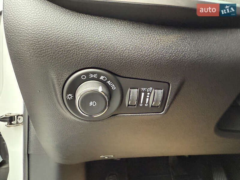 Позашляховик / Кросовер Jeep Compass 2024 в Полтаві фото 49 Позашляховик / Кросовер Jeep Compass 2024 в Полтаві