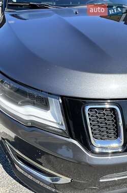 Внедорожник / Кроссовер Jeep Compass 2019 в 