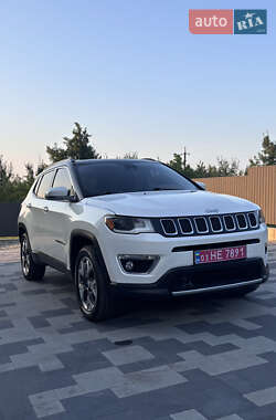 Внедорожник / Кроссовер Jeep Compass 2018 в 