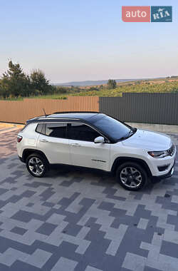 Внедорожник / Кроссовер Jeep Compass 2018 в 
