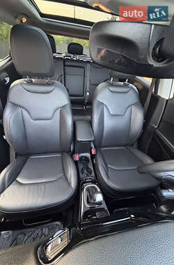Внедорожник / Кроссовер Jeep Compass 2018 в 