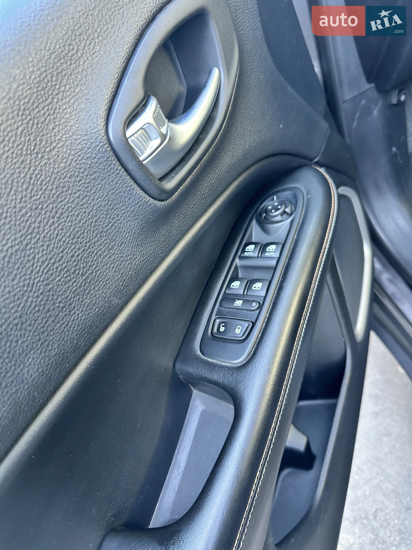 2017 Jeep Compass - мініатюра 7