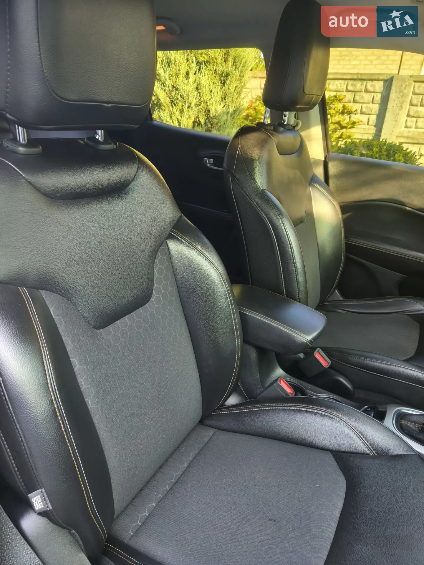 2017 Jeep Compass - мініатюра 12