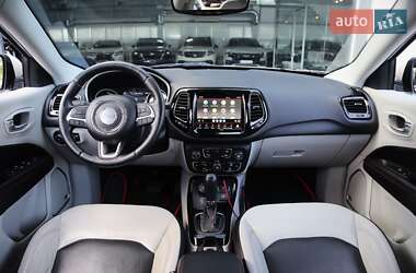 Внедорожник / Кроссовер Jeep Compass 2017 в 