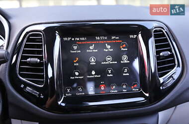 Внедорожник / Кроссовер Jeep Compass 2017 в 