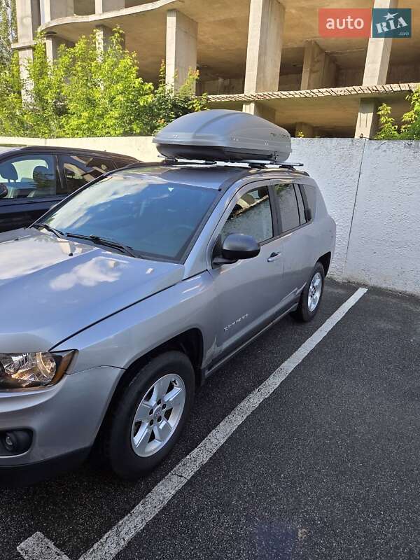 Внедорожник / Кроссовер Jeep Compass 2014 в Буче