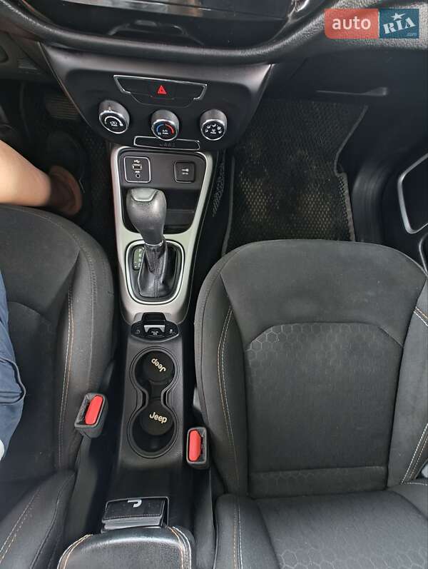 Позашляховик / Кросовер Jeep Compass 2018 в Долині фото 15 Позашляховик / Кросовер Jeep Compass 2018 в Долині