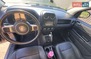 Внедорожник / Кроссовер Jeep Compass 2013 в 