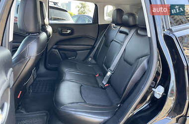 Внедорожник / Кроссовер Jeep Compass 2018 в 