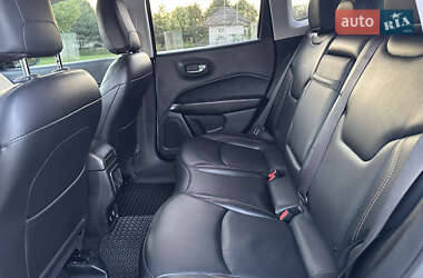Внедорожник / Кроссовер Jeep Compass 2018 в 