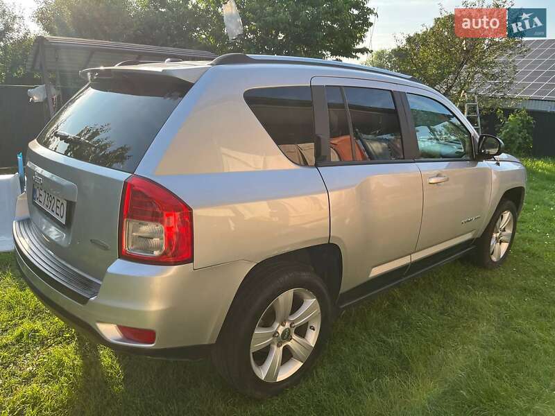 Внедорожник / Кроссовер Jeep Compass 2011 в Черновцах