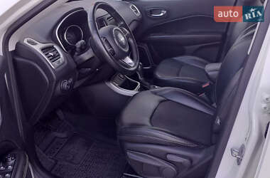 Внедорожник / Кроссовер Jeep Compass 2018 в 