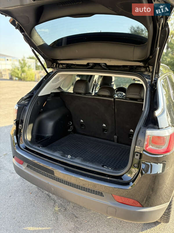 Внедорожник / Кроссовер Jeep Compass 2018 в Днепре