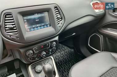 Внедорожник / Кроссовер Jeep Compass 2019 в 