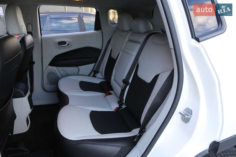 Внедорожник / Кроссовер Jeep Compass 2019 в Киеве