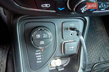 Внедорожник / Кроссовер Jeep Compass 2018 в 