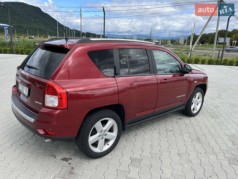 Внедорожник / Кроссовер Jeep Compass 2012 в Хусте