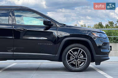 Внедорожник / Кроссовер Jeep Compass 2022 в 
