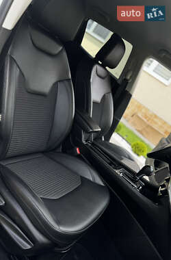 Внедорожник / Кроссовер Jeep Compass 2021 в 