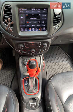 Внедорожник / Кроссовер Jeep Compass 2019 в 