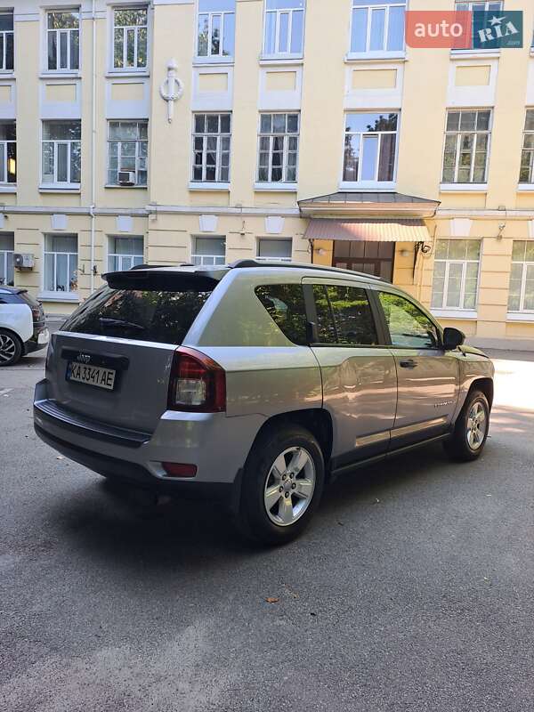 Внедорожник / Кроссовер Jeep Compass 2015 в Киеве