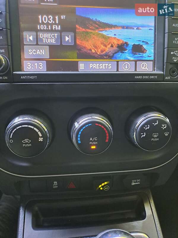 Внедорожник / Кроссовер Jeep Compass 2015 в Киеве