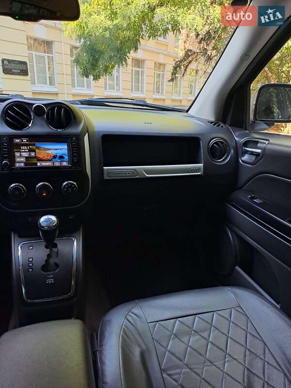 Внедорожник / Кроссовер Jeep Compass 2015 в Киеве