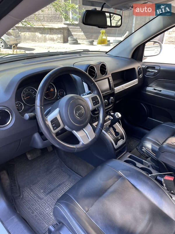 Внедорожник / Кроссовер Jeep Compass 2016 в Запорожье