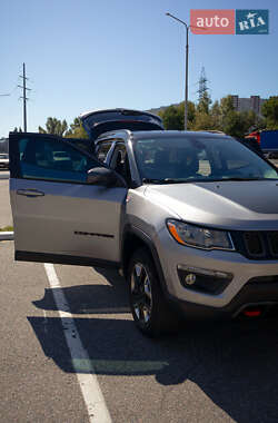 Внедорожник / Кроссовер Jeep Compass 2017 в 