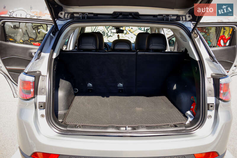 Позашляховик / Кросовер Jeep Compass 2017 в Києві