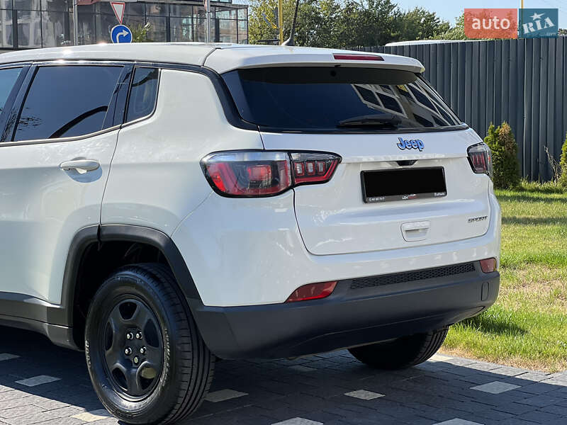 Внедорожник / Кроссовер Jeep Compass 2017 в Ужгороде